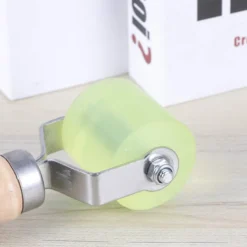 Aplicador rodillo para cubiertas de perfil de tiras led