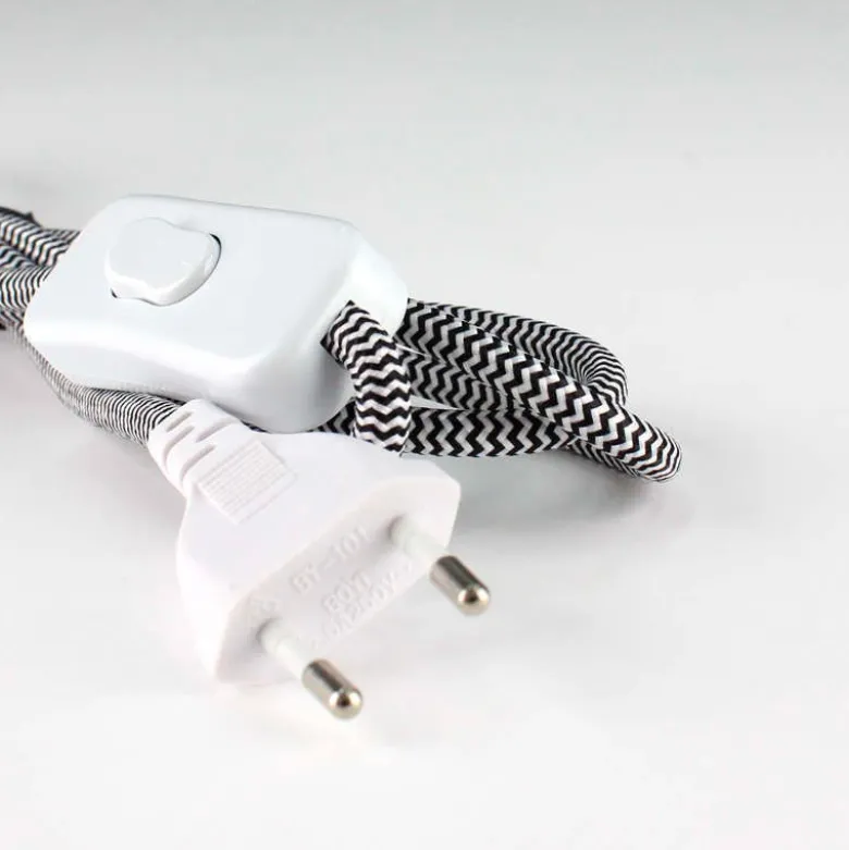 Cable textil con interruptor y enchufe, 2x0,75mm, 2m, negro-blanco