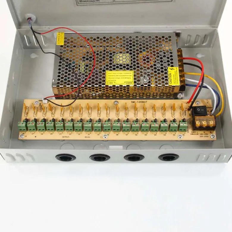 Fuente de alimentación DC12V/240W/20A BOX 18 puertos