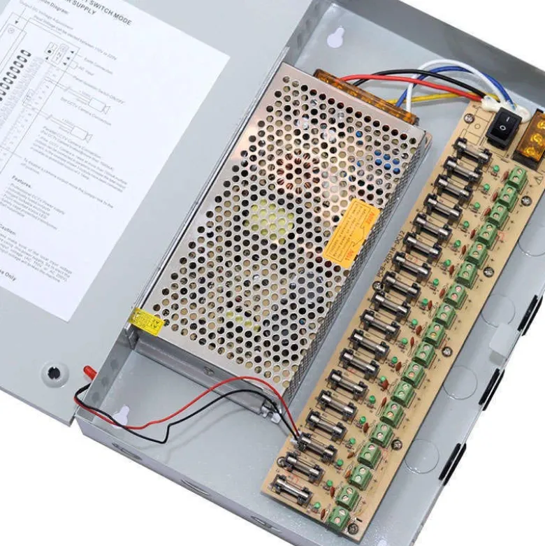 Fuente de alimentación DC12V/240W/20A BOX 18 puertos