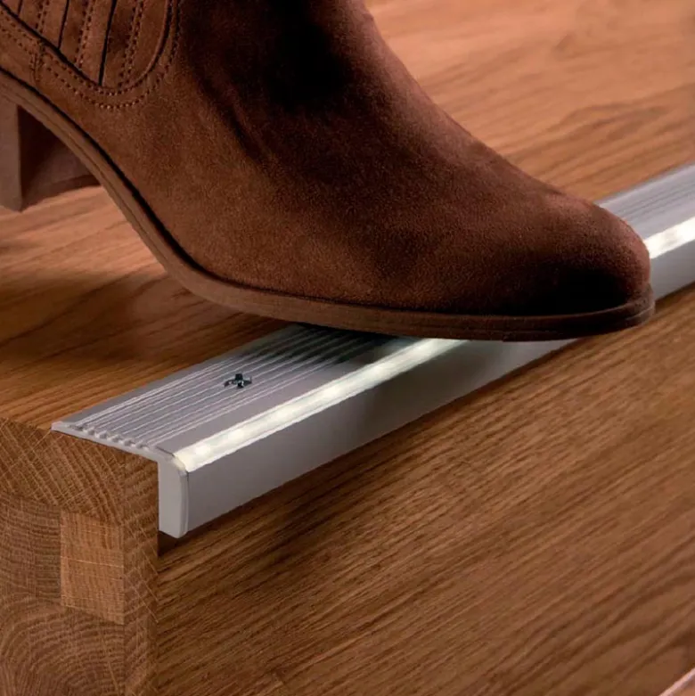KIT - Perfil aluminio STAIR para tiras LED, 2 metros