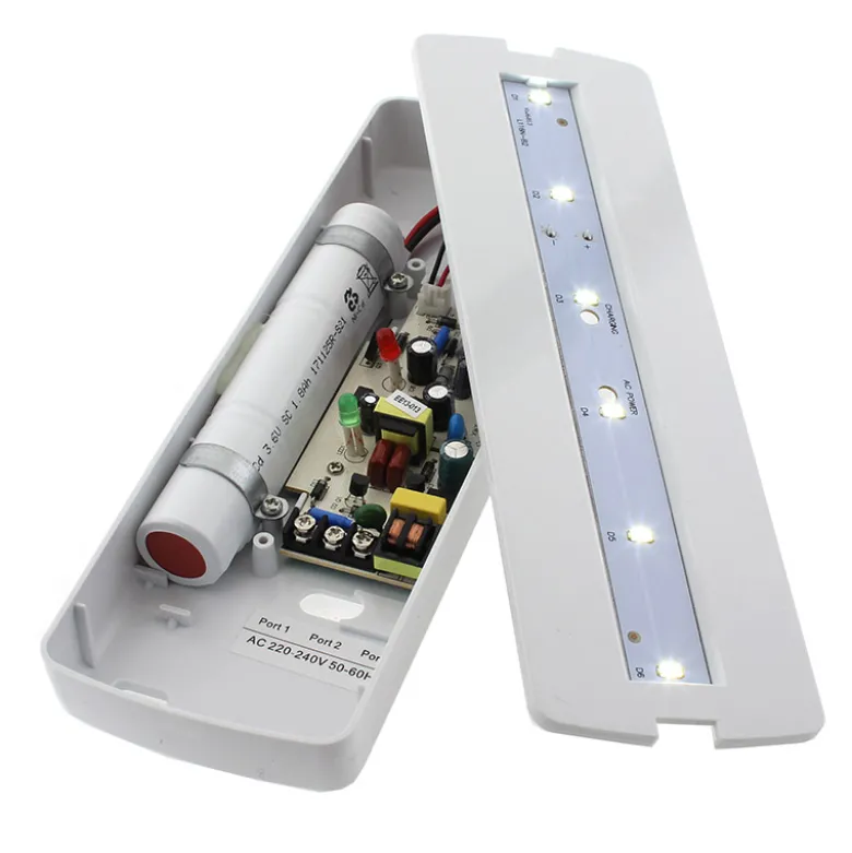 Luz de emergencia LED NICELUX con AUTO-TEST, Permanente / No permanente