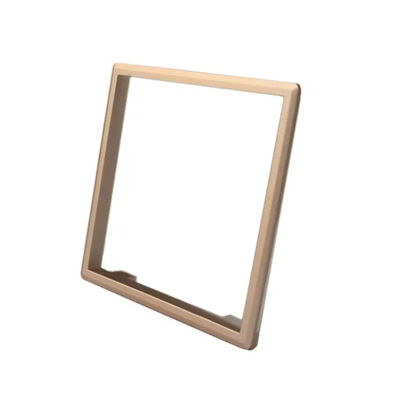 Marco decorativo socket Golden LIVOLO