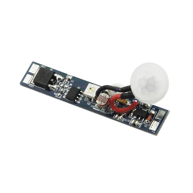 Sensor Crepuscular y Movimiento RAIL